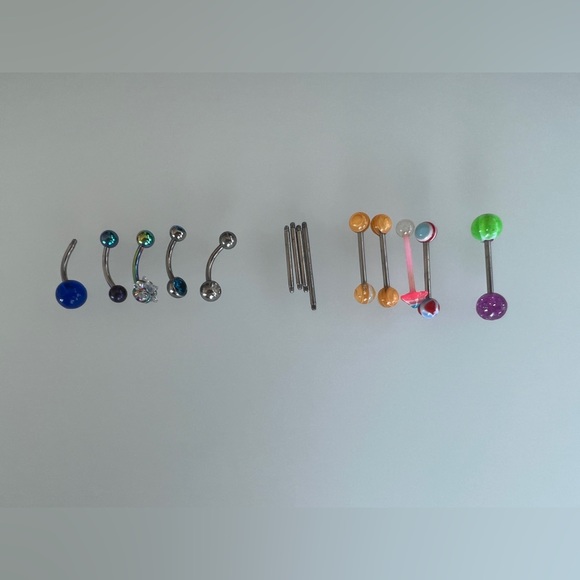 10 belly button & 4 straight bars - Picture 2 of 9